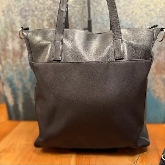 HOBO International RARE Vintage 2000’s Y2K 3-in-1 Black Leather Convertible Tote - Picture 7 of 13